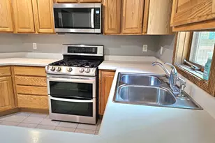 503 Oakwood Dr, Chesterton, IN 46304 - Photo 9