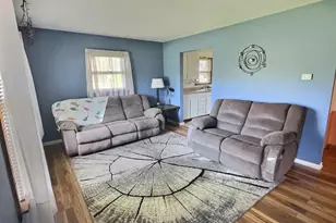 203 E Indiana Ave, Kouts, IN 46347 - Photo 7