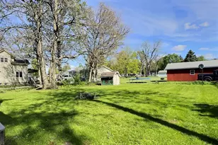 203 E Indiana Ave, Kouts, IN 46347 - Photo 17