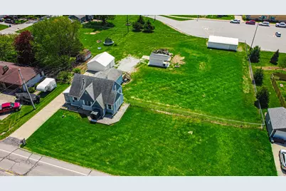 324 W Johnson Road, La Porte, IN 46350 - Photo 3