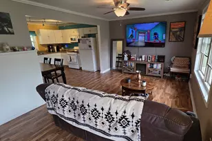 850 S Wisconsin St, Hobart, IN 46342 - Photo 5