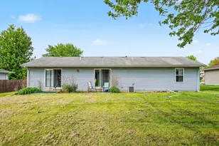 342 Woodbridge Dr, Lowell, IN 46356 - Photo 3
