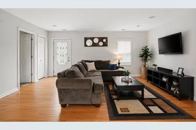 427 S East Street, Crown Point, IN 46307 - Photo 5