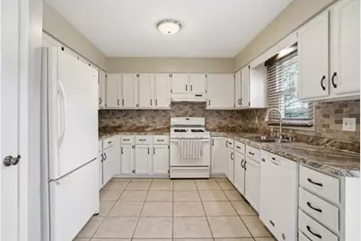 1547 W 99th Avenue, Crown Point, IN 46307 - Photo 5