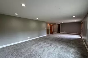 9616 Olcott Ave, Saint John, IN 46373 - Photo 5