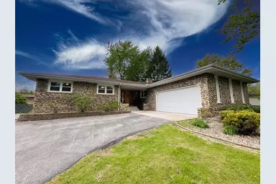 9616 Olcott Avenue, Saint John, IN 46373 - Photo 1