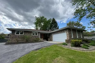 9616 Olcott Ave, Saint John, IN 46373 - Photo 3