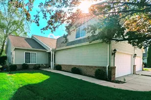 2913 Lake Pointe Dr, Valparaiso, IN 46383 - Photo 1