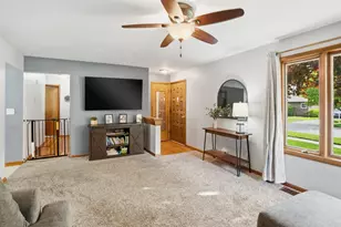 9015 O Day Dr, Highland, IN 46322 - Photo 3