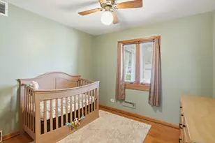 9015 O Day Dr, Highland, IN 46322 - Photo 13