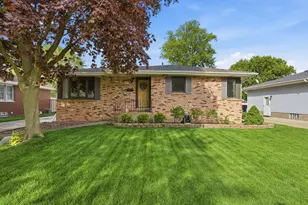 9015 O Day Dr, Highland, IN 46322 - Photo 1