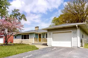 2900 McAfee Dr, Hobart, IN 46342 - Photo 3