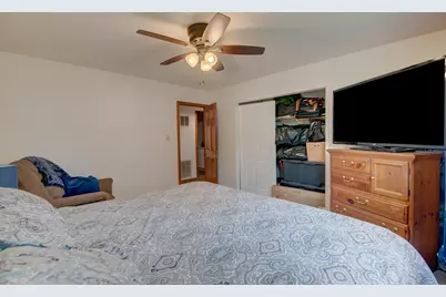 2611 Crowsnest Drive, Hobart, IN 46342 - Photo 19