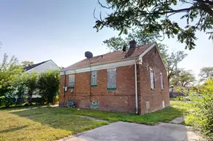 2537 Van Buren Pl, Gary, IN 46407 - Photo 3