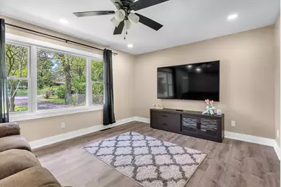 922 Hayes Street, Crown Point, IN 46307 - Photo 5