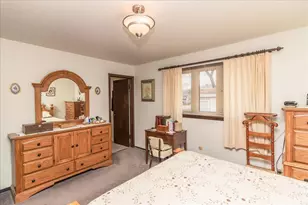 9448 Northcote Ave, Munster, IN 46321 - Photo 11