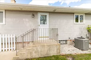 9448 Northcote Ave, Munster, IN 46321 - Photo 25