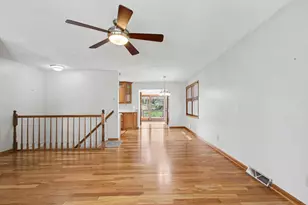 5711 Evergreen Ave, Portage, IN 46368 - Photo 7