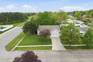 1666 Southview Dr, Lowell, IN 46356 - Photo 3