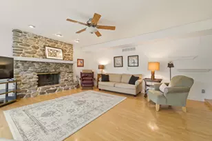 1029 Greenview Dr, Crown Point, IN 46307 - Photo 19