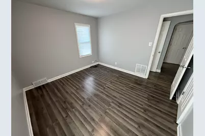 5052 Washington Street, Gary, IN 46408 - Photo 7