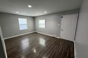 5052 Washington St, Gary, IN 46408 - Photo 3