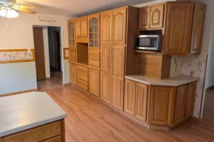 11 Stoner Dr, Valparaiso, IN 46385 - Photo 5