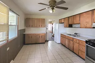 3534 43rd Pl, Highland, IN 46322 - Photo 5