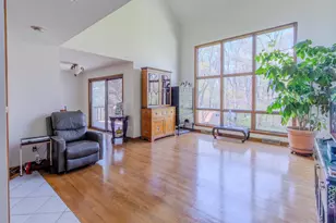 83 Brookview Ln, Valparaiso, IN 46385 - Photo 7
