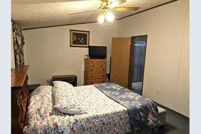9564 W 100 S, Francesville, IN 47946 - Photo 17