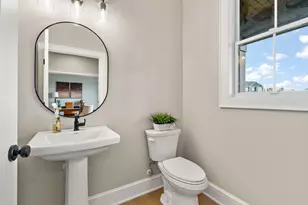 2230 Redwood Ln, Chesterton, IN 46304 - Photo 9