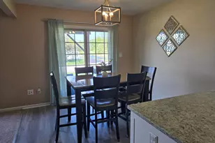 948 Veterans Ln, Crown Point, IN 46307 - Photo 5