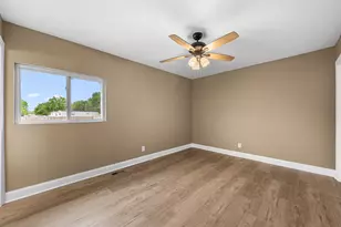 1212 Cedar Ln, Dyer, IN 46311 - Photo 9