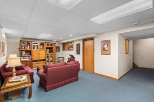 3615 Creekside Dr, Valparaiso, IN 46383 - Photo 13