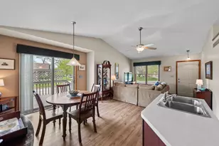 3615 Creekside Dr, Valparaiso, IN 46383 - Photo 5