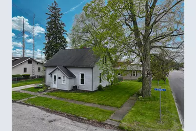 121 W Spring Street, Winamac, IN 46996 - Photo 5