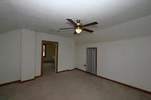 121 W Spring St, Winamac, IN 46996 - Photo 13