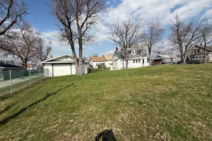 225 Columbia St, Michigan City, IN 46360 - Photo 21