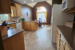 213 Windy Oak Dr, Hebron, IN 46341 - Photo 13