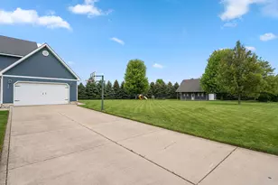 403 Creekwood Dr, Valparaiso, IN 46383 - Photo 45
