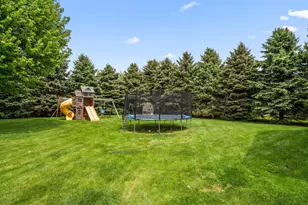 403 Creekwood Dr, Valparaiso, IN 46383 - Photo 37