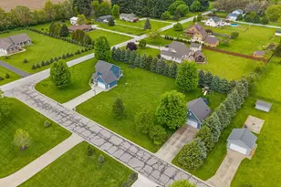 403 Creekwood Dr, Valparaiso, IN 46383 - Photo 49