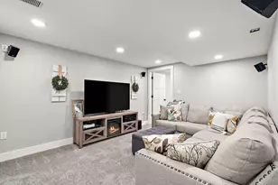 403 Creekwood Dr, Valparaiso, IN 46383 - Photo 27