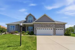 2527 Tate Dr, Schererville, IN 46375 - Photo 1