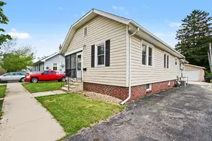 406 Henry St, La Porte, IN 46350 - Photo 5