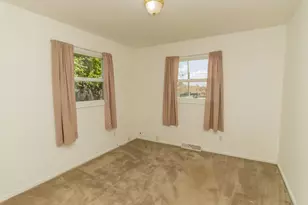 208 Meadow Ln, Lowell, IN 46356 - Photo 7