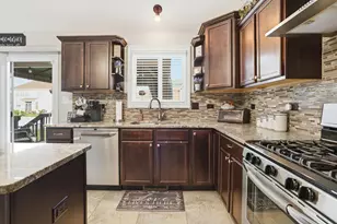 1131 Jeanne Ct, Crown Point, IN 46307 - Photo 9