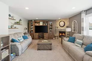 1131 Jeanne Ct, Crown Point, IN 46307 - Photo 5