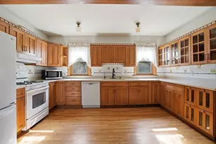 10351 Joliet St, Saint John, IN 46373 - Photo 7