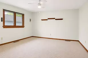 8210 Tapper Ave, Munster, IN 46321 - Photo 11